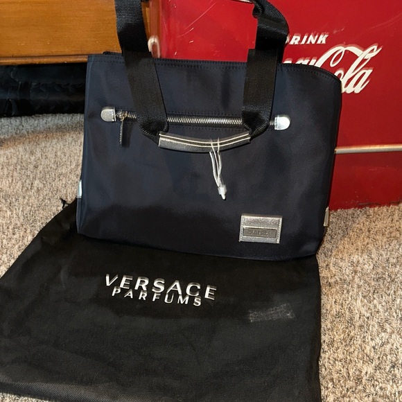 Celine Dust Bag, Tiffany Co Bag ,Celine box , and various GWPs / Dior paper - Picture 8 of 10